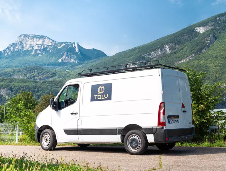 Véhicule thermique rétrofité et transformé en électrique par TOLV, dans la région de Grenoble - Tolv