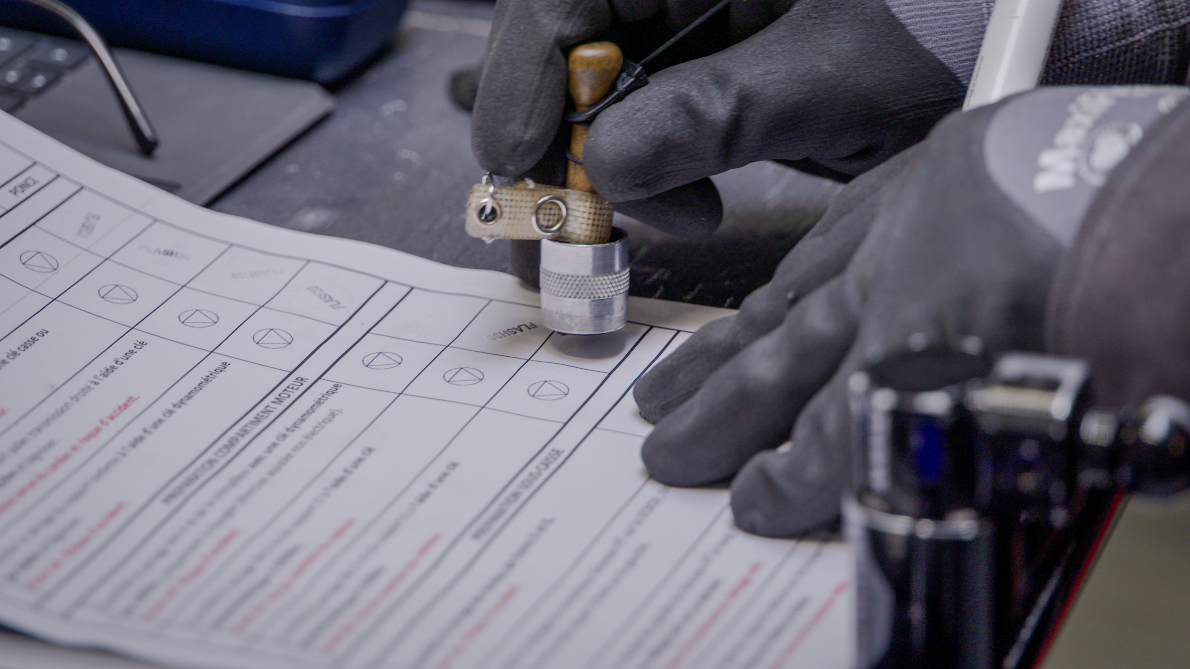 Processus de rétrofit : conversion de véhicule thermique à l'électrique en 3 semaines